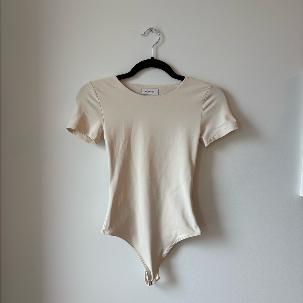 Babaton Cream Short Sleeve Bodysuit